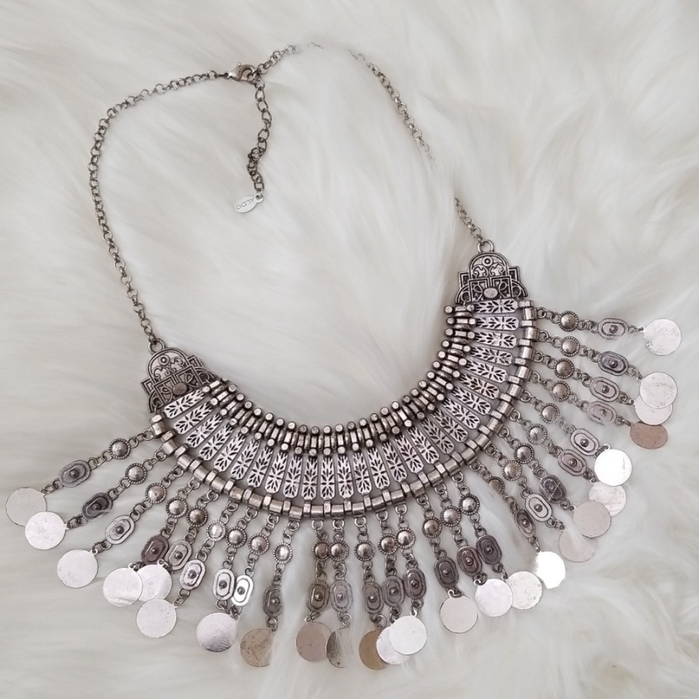 Aldo statement necklace!